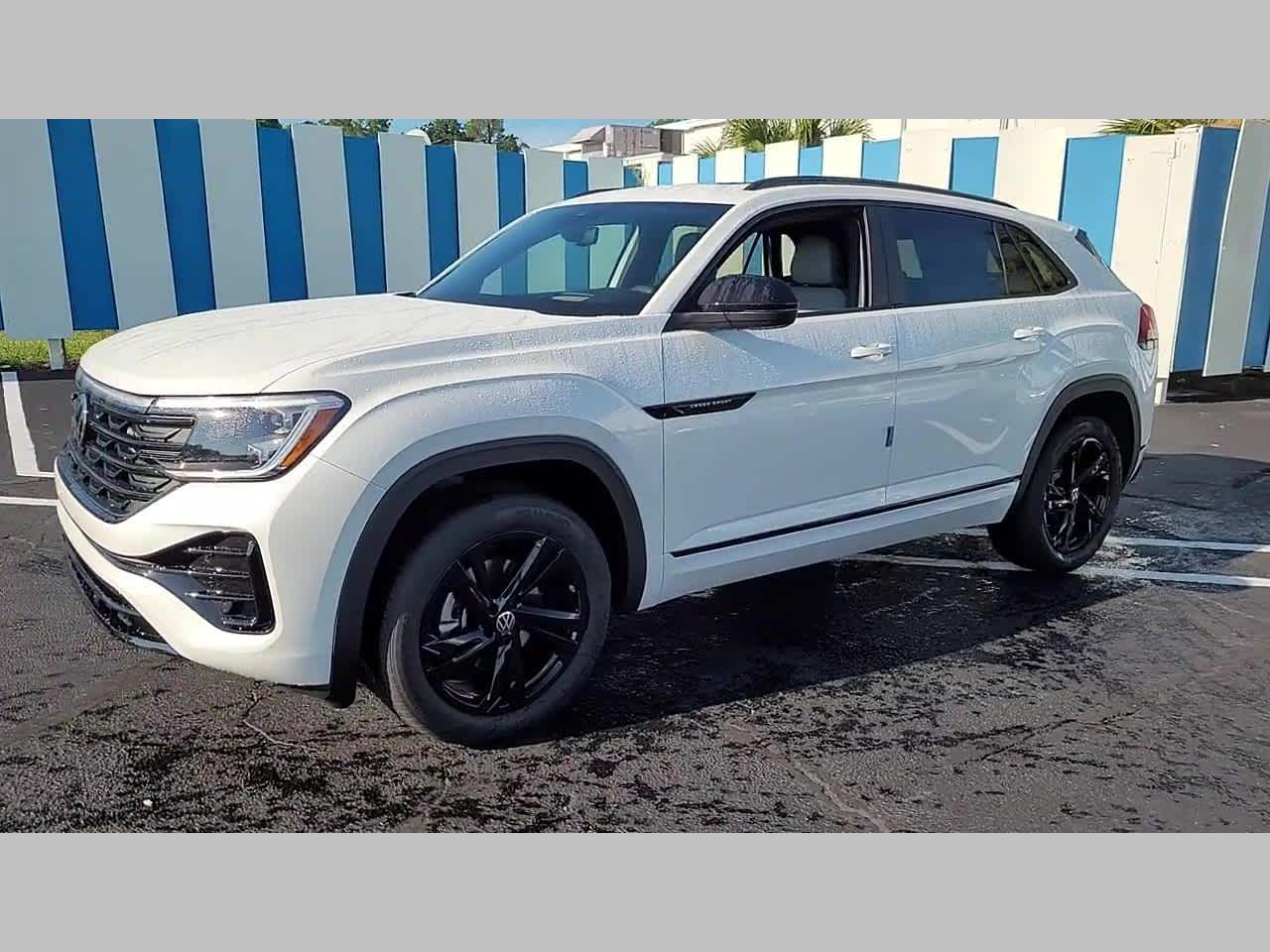 2026 Volkswagen Atlas Cross Sport 2.0T SEL R-Line Black