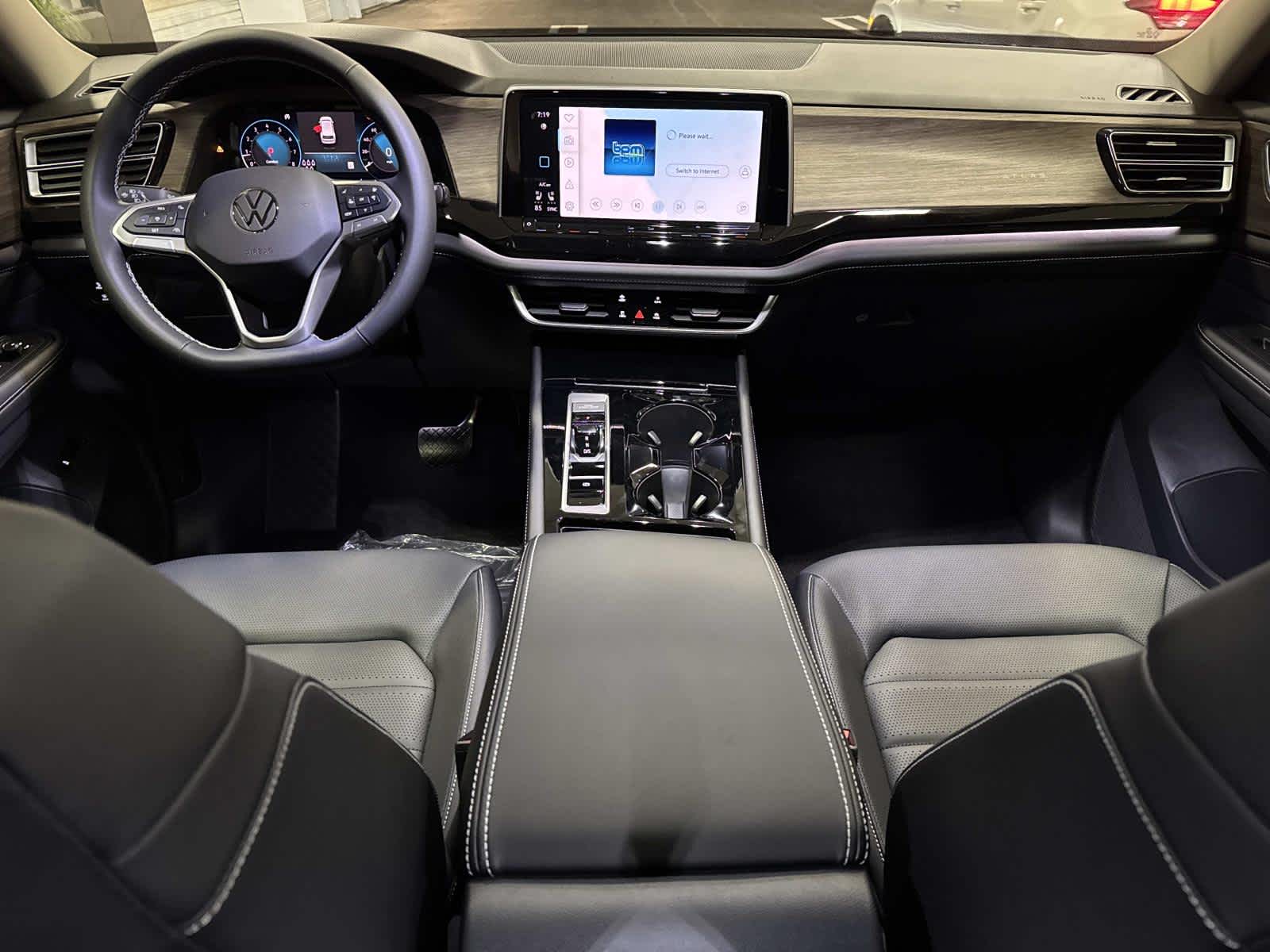 2026 Volkswagen Atlas 2.0T SEL