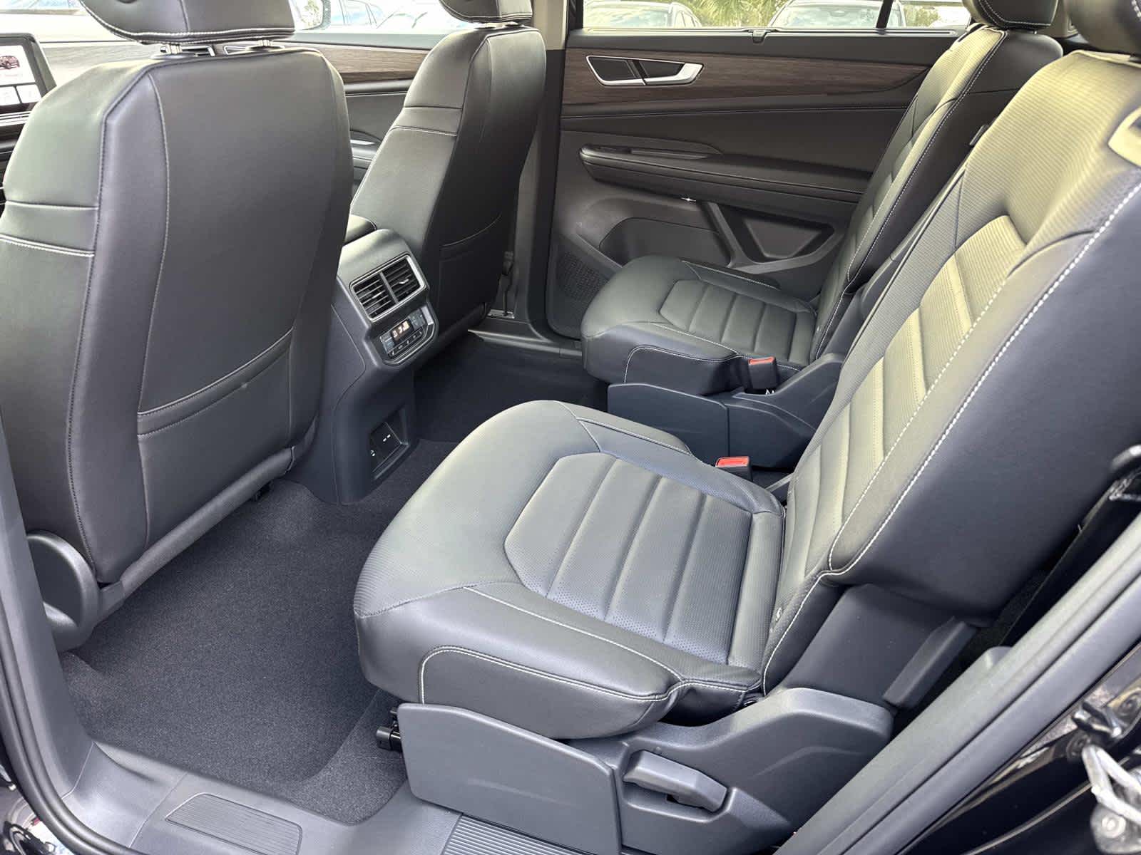 2026 Volkswagen Atlas 2.0T SEL