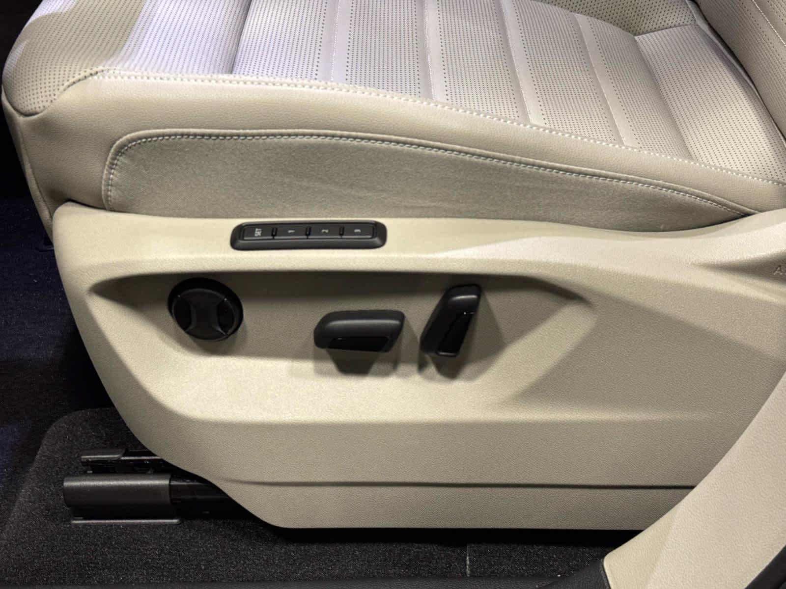 2026 Volkswagen Atlas 2.0T SEL