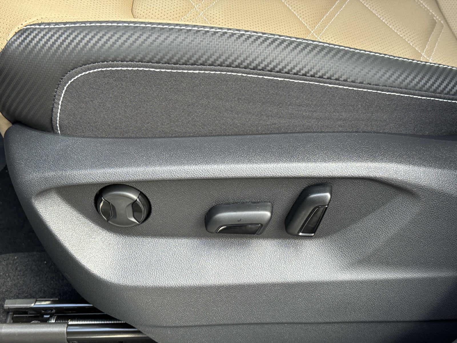 2026 Volkswagen Atlas Cross Sport 2.0T SE