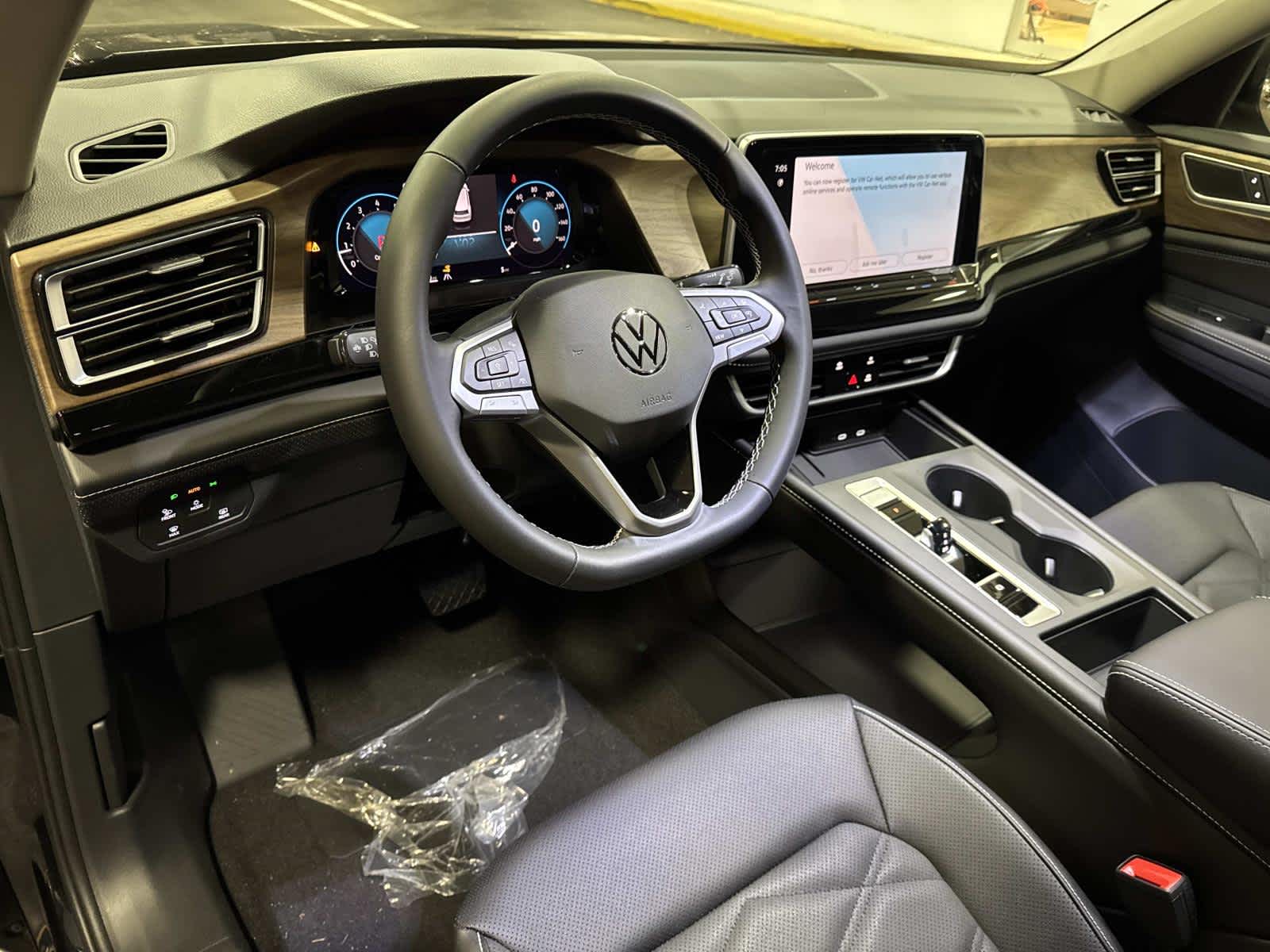 2026 Volkswagen Atlas 2.0T SE