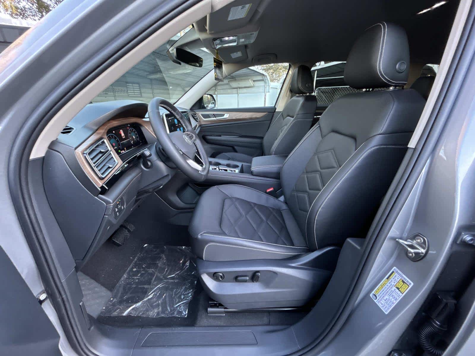 2026 Volkswagen Atlas 2.0T SE