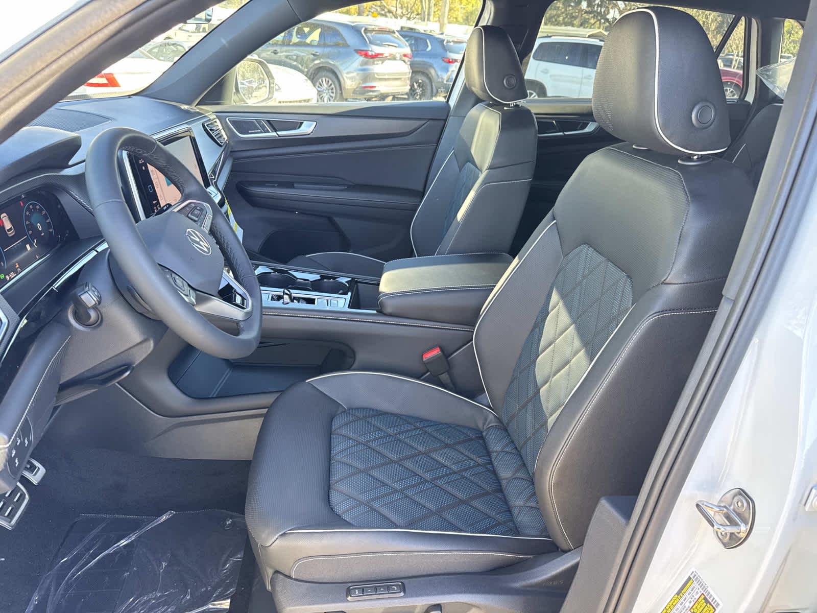 2026 Volkswagen Atlas Cross Sport 2.0T SEL Premium R-Line