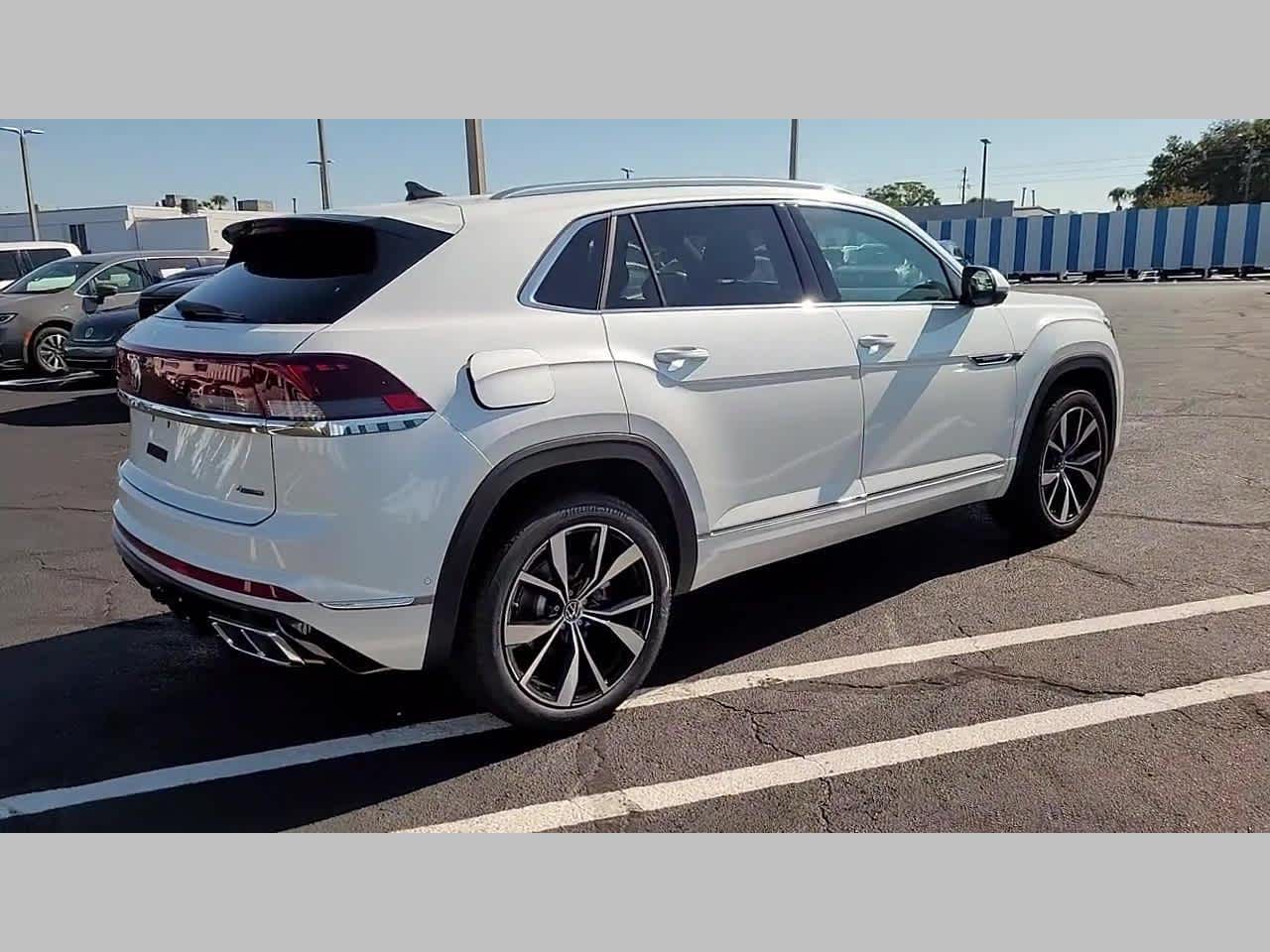 2026 Volkswagen Atlas Cross Sport 2.0T SEL Premium R-Line
