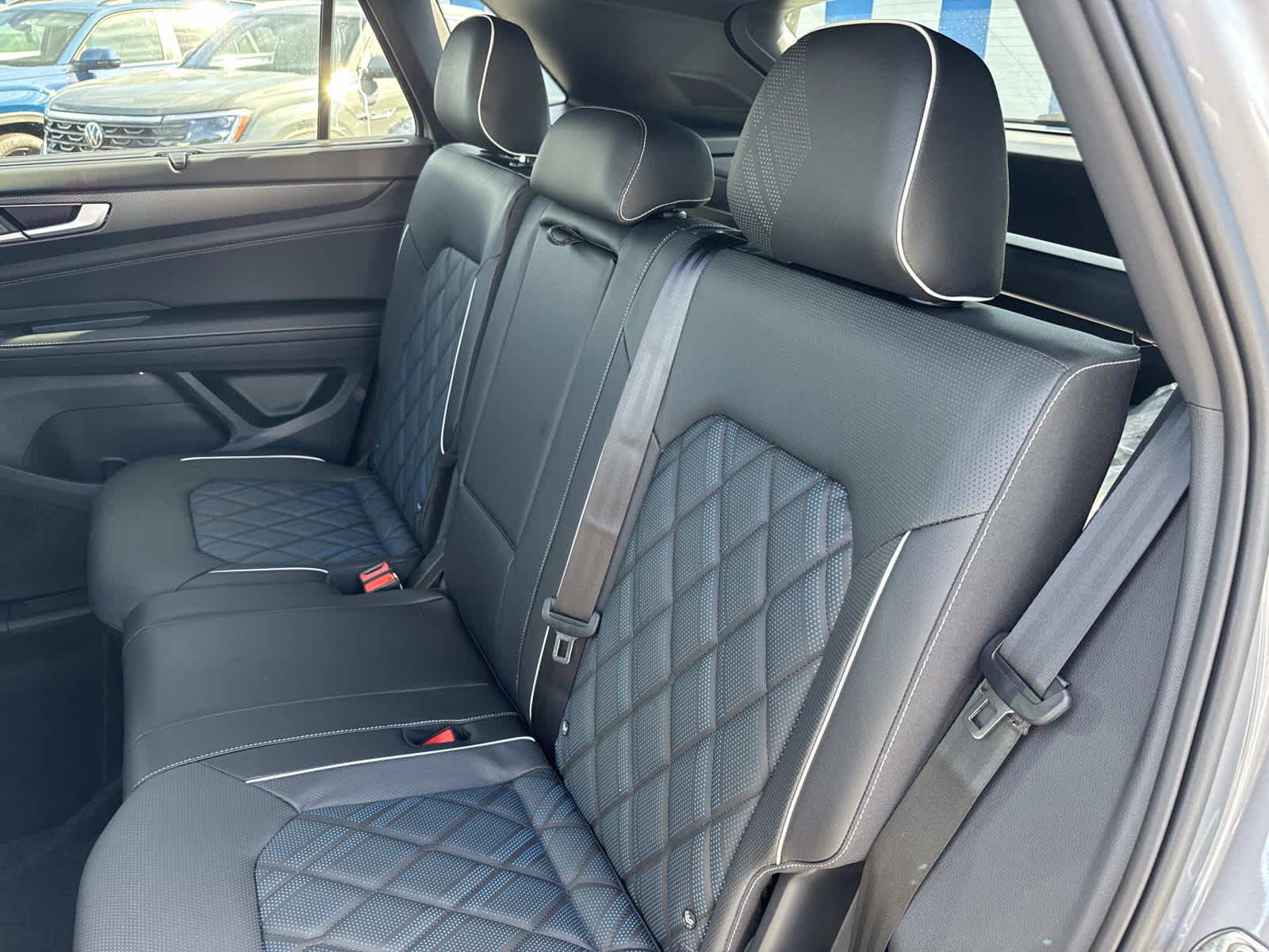 2026 Volkswagen Atlas Cross Sport 2.0T SEL Premium R-Line