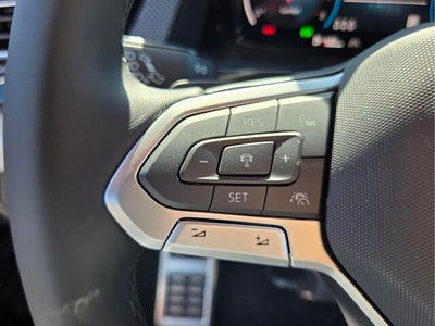 2026 Volkswagen Atlas Cross Sport 2.0T SEL Premium R-Line