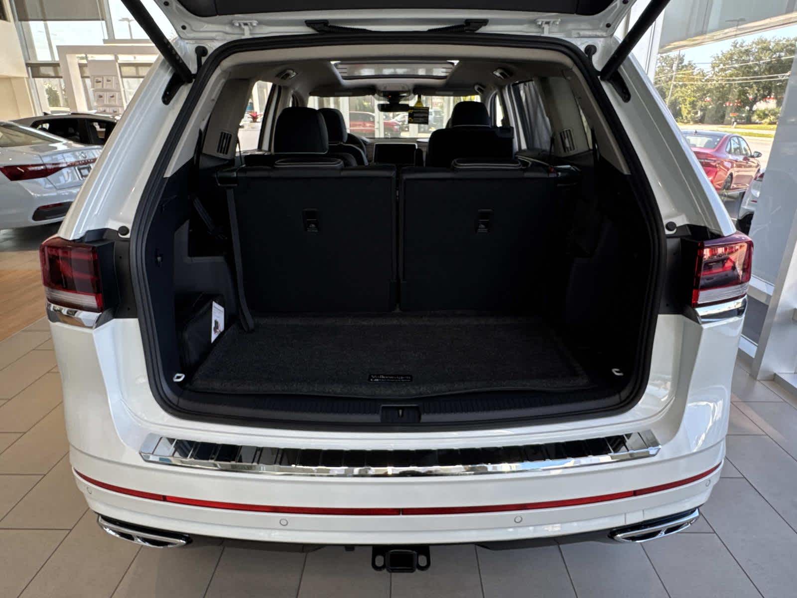 2026 Volkswagen Atlas 2.0T SEL Premium R-Line