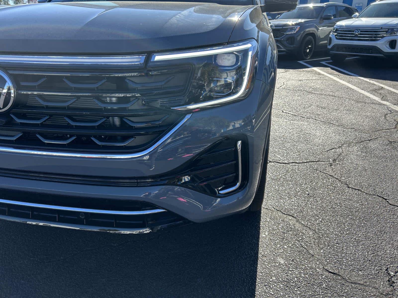 2026 Volkswagen Atlas 2.0T SEL Premium R-Line