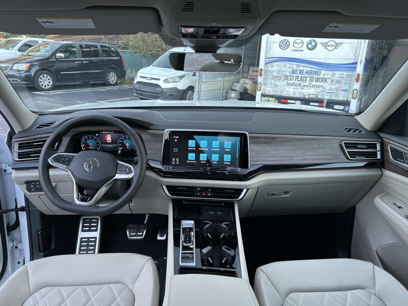 2026 Volkswagen Atlas 2.0T SEL Premium R-Line