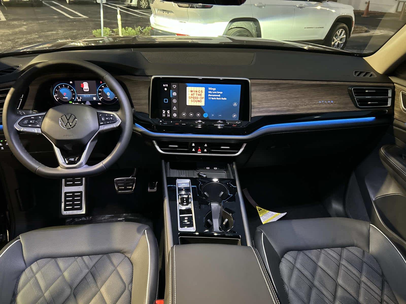 2026 Volkswagen Atlas 2.0T SEL Premium R-Line