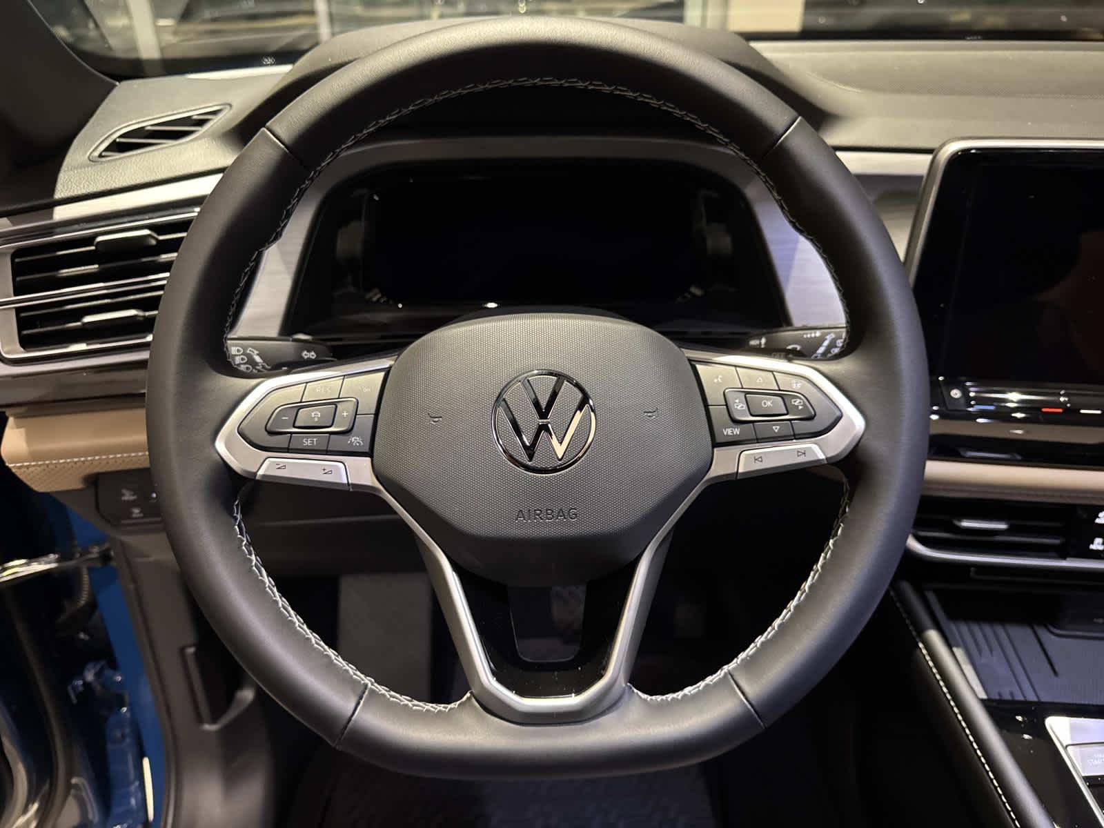 2026 Volkswagen Atlas Cross Sport 2.0T SE w/Technology