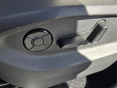 2027 Volkswagen Atlas SE w/Technology