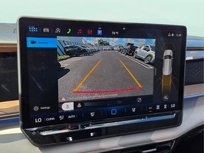 2027 Volkswagen Atlas SE w/Technology