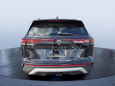2027 Volkswagen Atlas SE w/Technology
