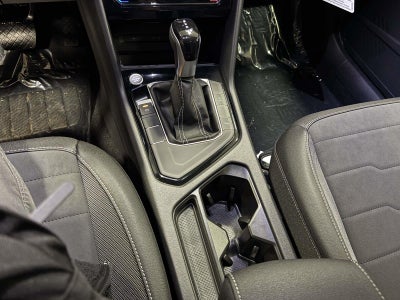 2026 Volkswagen Taos SE Black