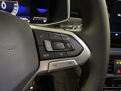 2026 Volkswagen Taos SE Black