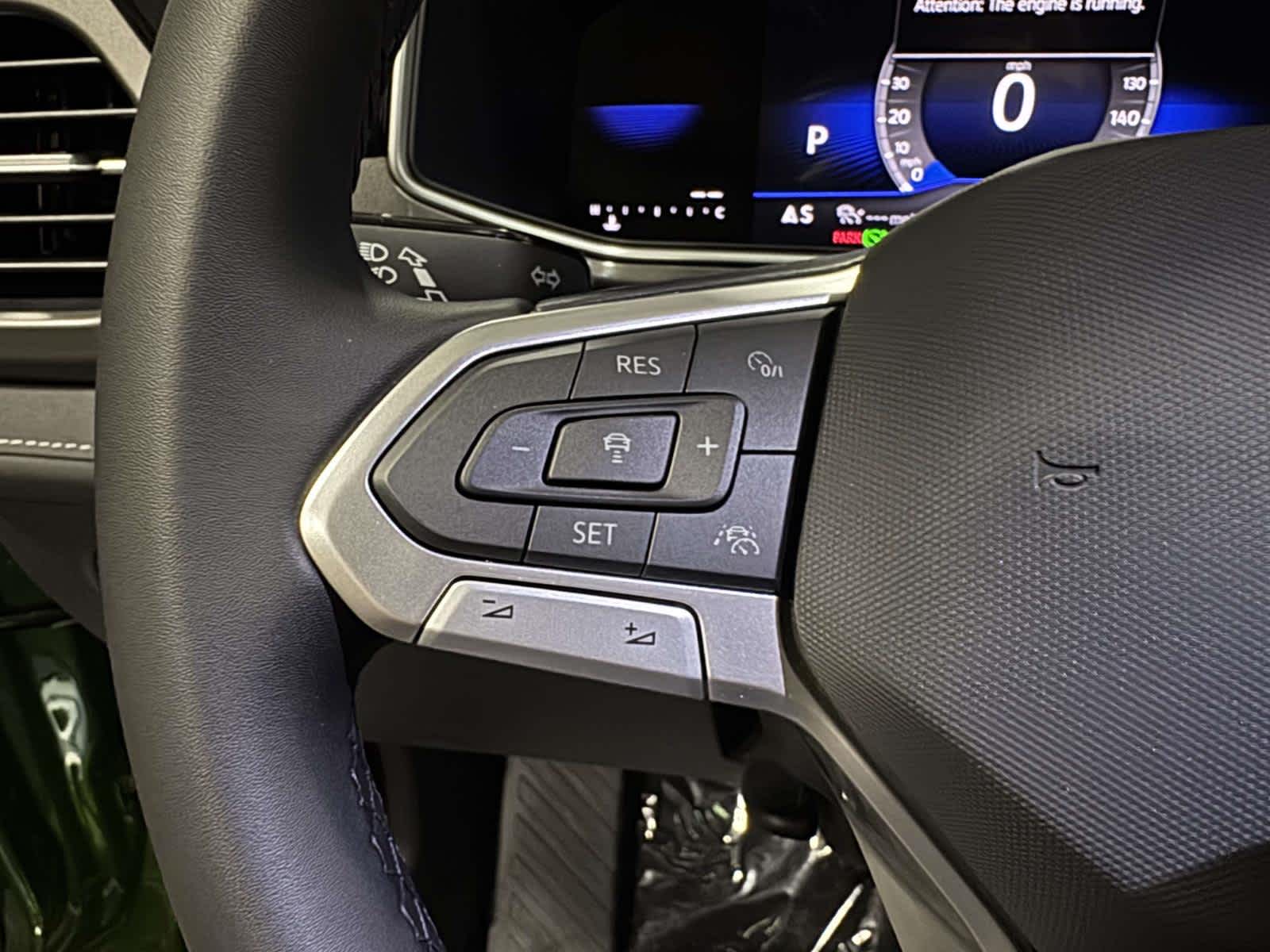 2026 Volkswagen Taos SE Black