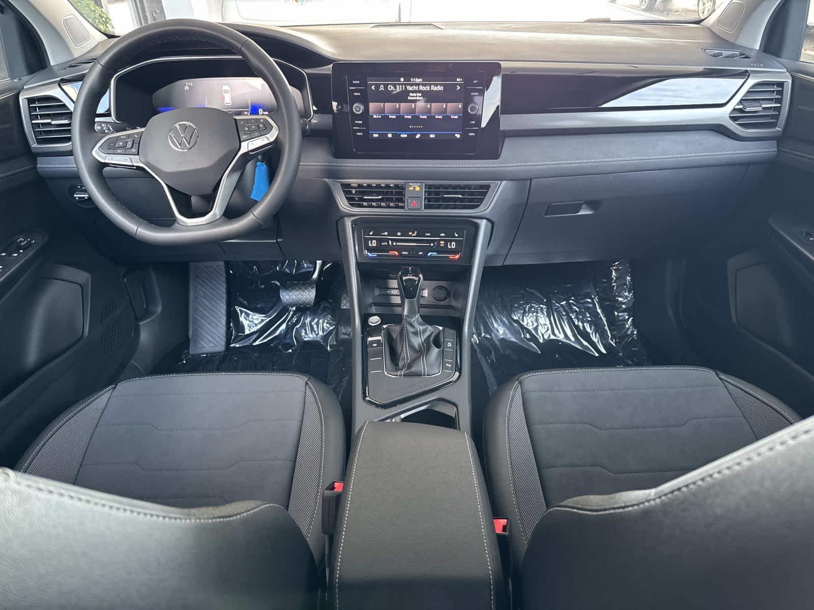 2026 Volkswagen Taos SE Black