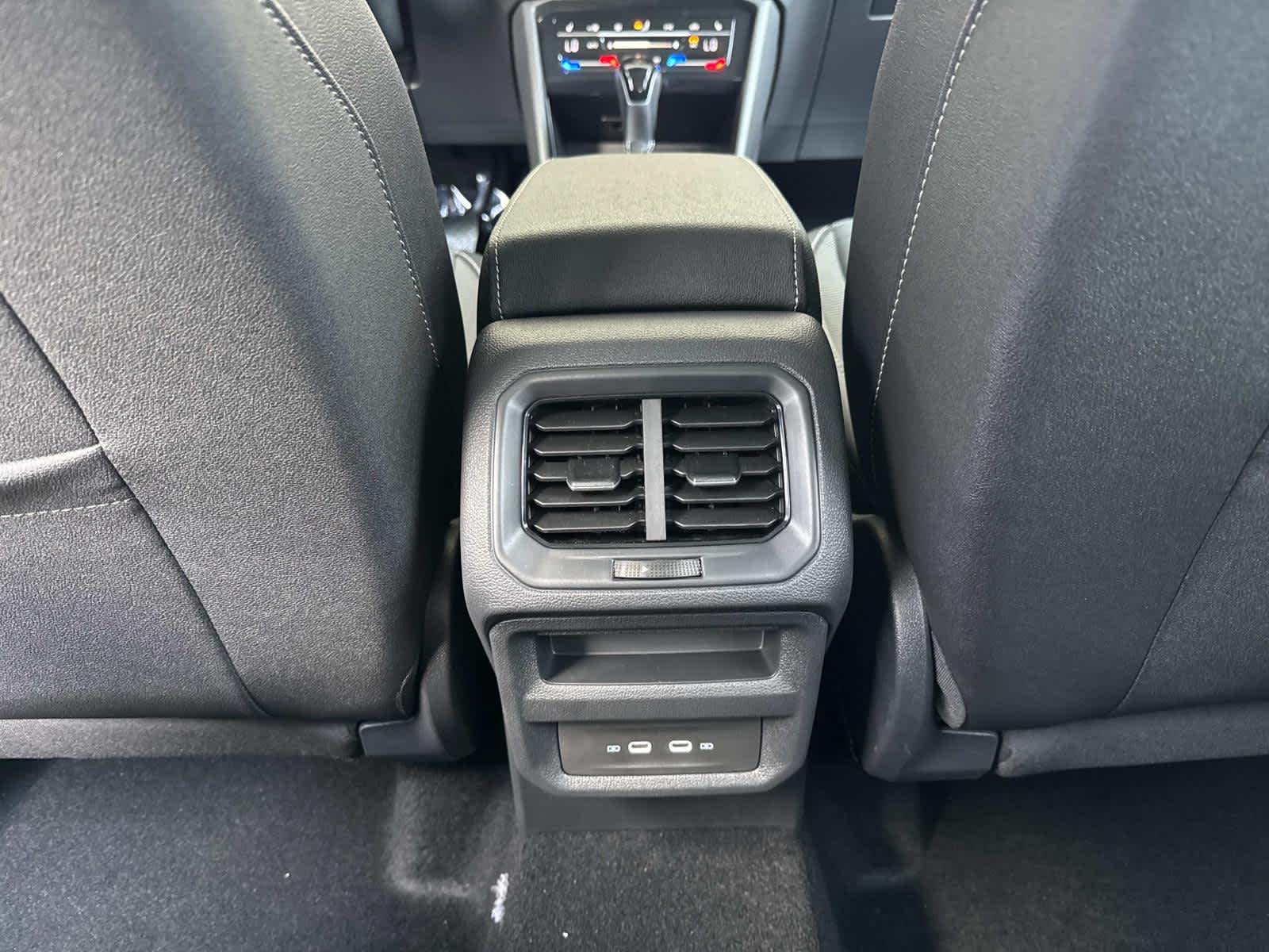 2026 Volkswagen Taos SE Black