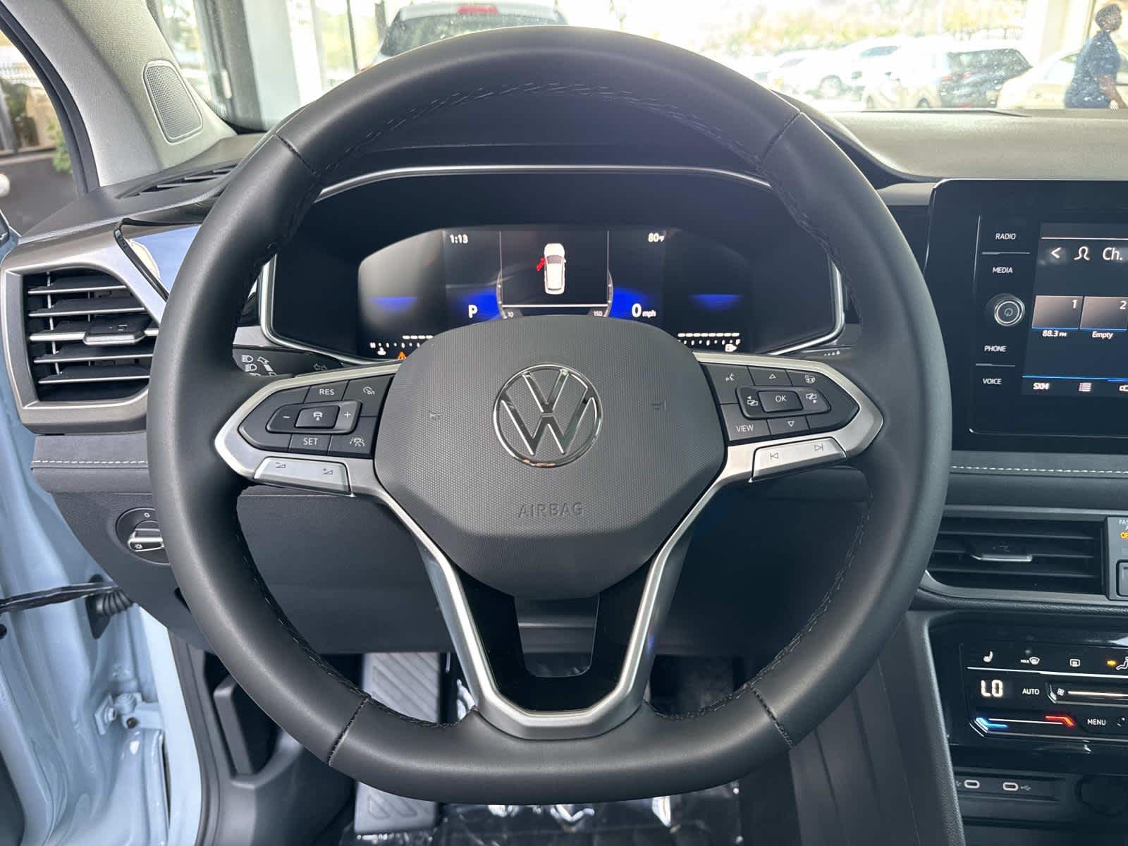 2026 Volkswagen Taos SE Black