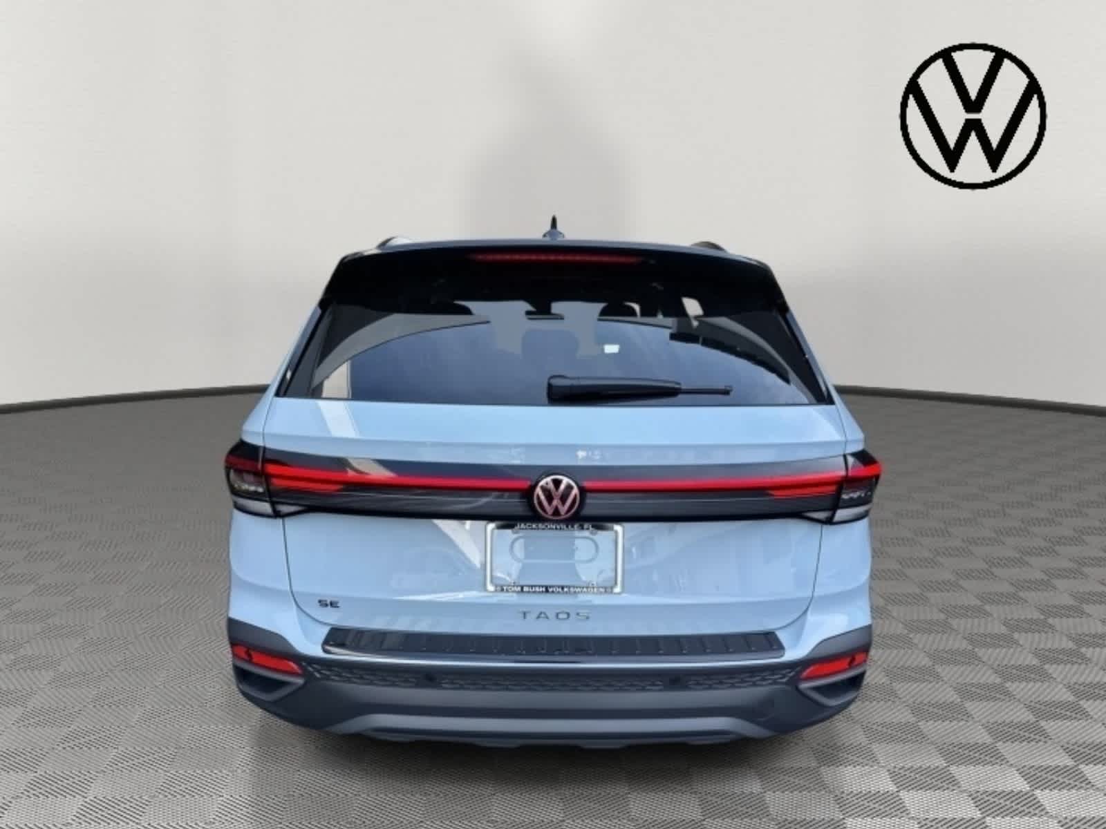 2026 Volkswagen Taos SE Black