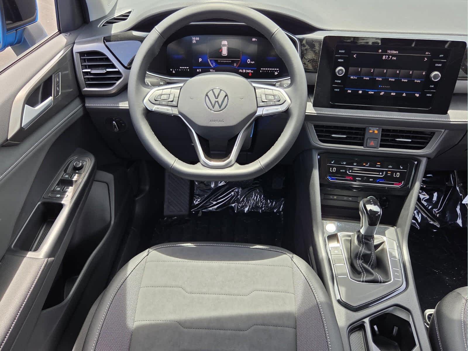 2026 Volkswagen Taos SE Black