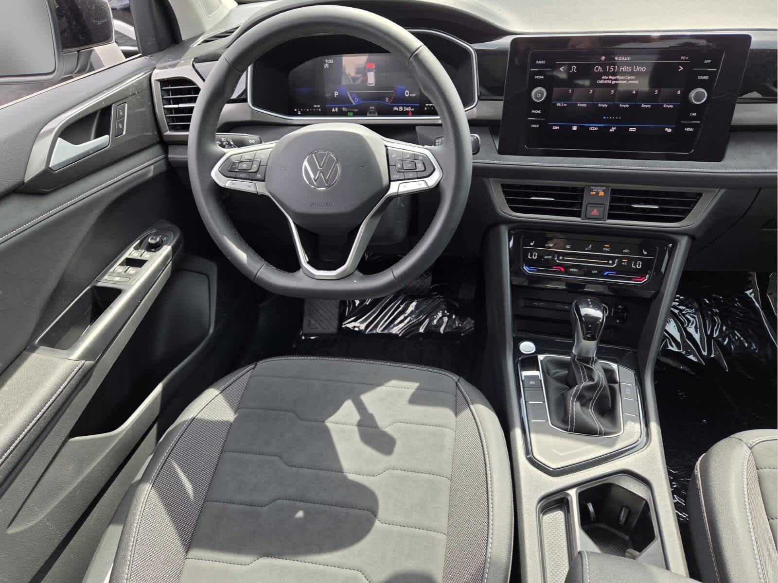 2026 Volkswagen Taos SE Black