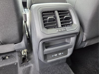 2026 Volkswagen Taos SE Black