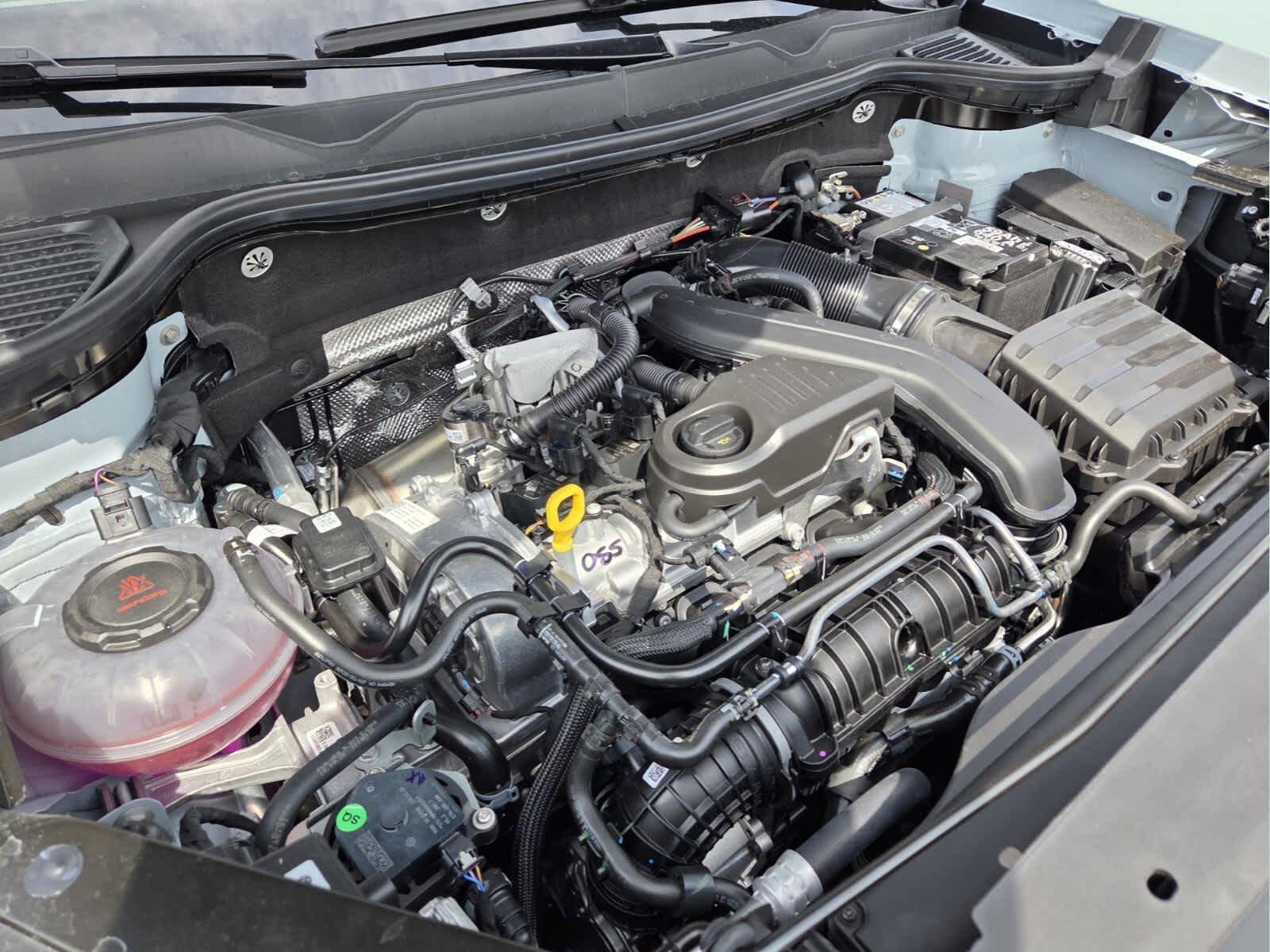 2026 Volkswagen Taos SE Black