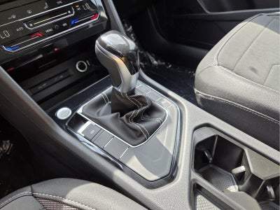 2026 Volkswagen Taos SE Black