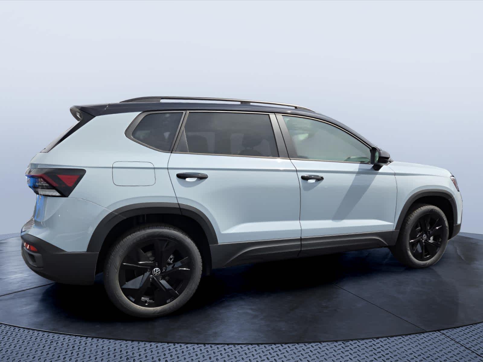 2026 Volkswagen Taos SE Black