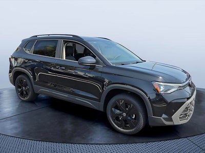 2026 Volkswagen Taos SE Black