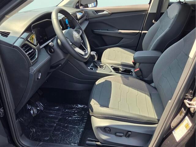2026 Volkswagen Taos SE Black