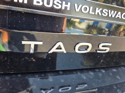 2026 Volkswagen Taos SE Black