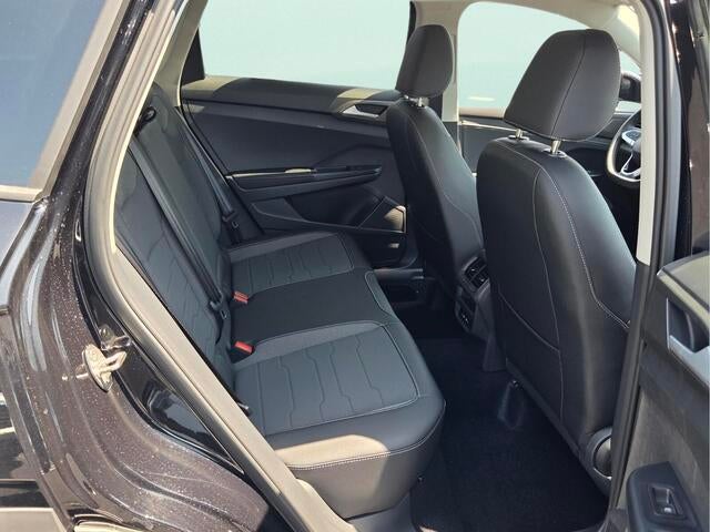 2026 Volkswagen Taos SE Black