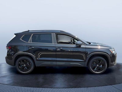 2026 Volkswagen Taos SE Black