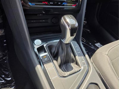2026 Volkswagen Taos SE Black