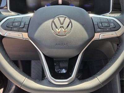 2026 Volkswagen Taos SE Black