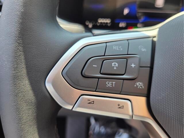 2026 Volkswagen Taos SE Black