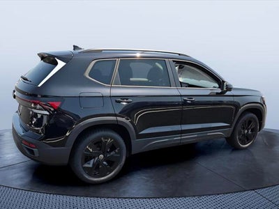 2026 Volkswagen Taos SE Black