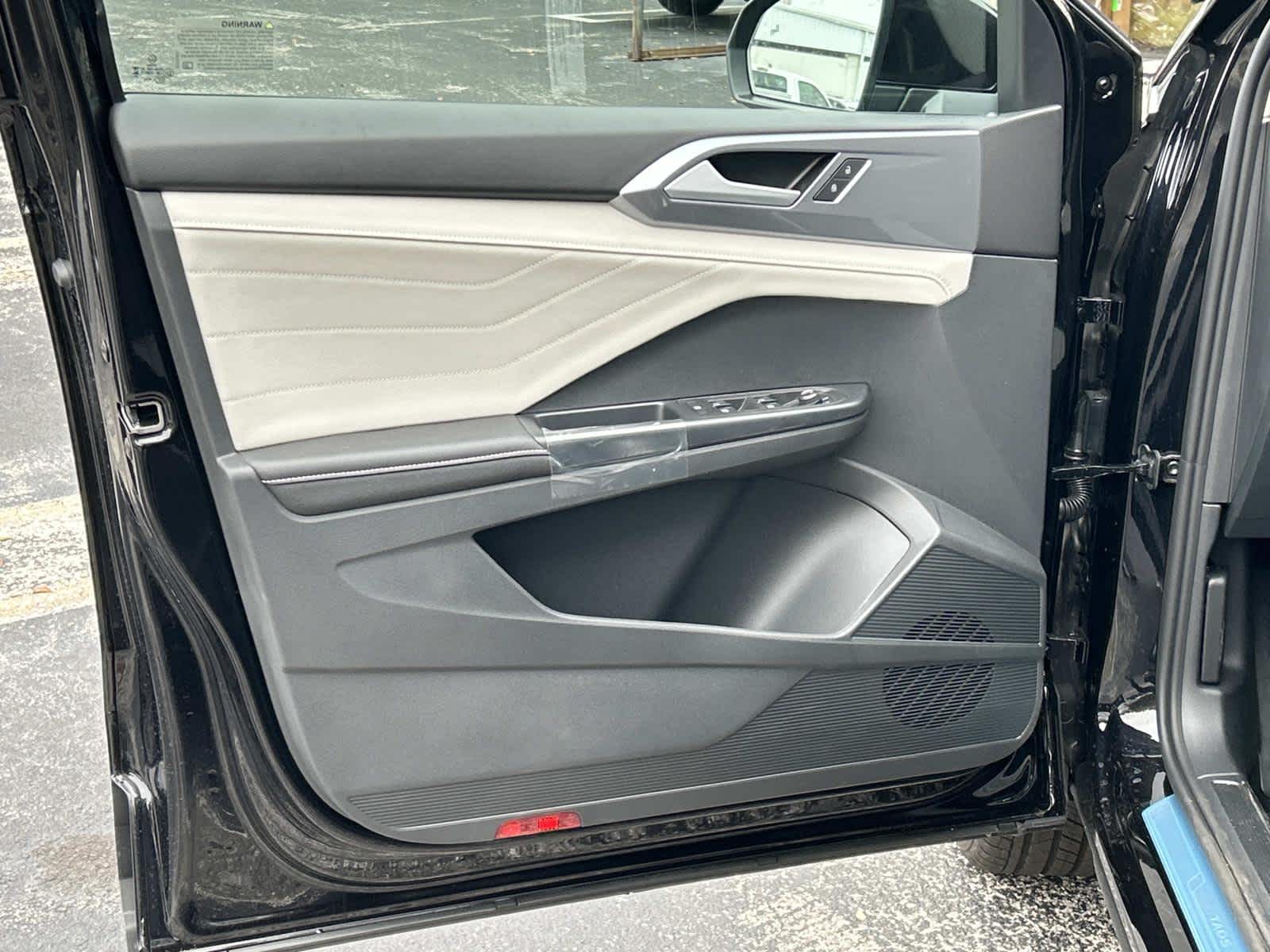 2026 Volkswagen Taos SEL