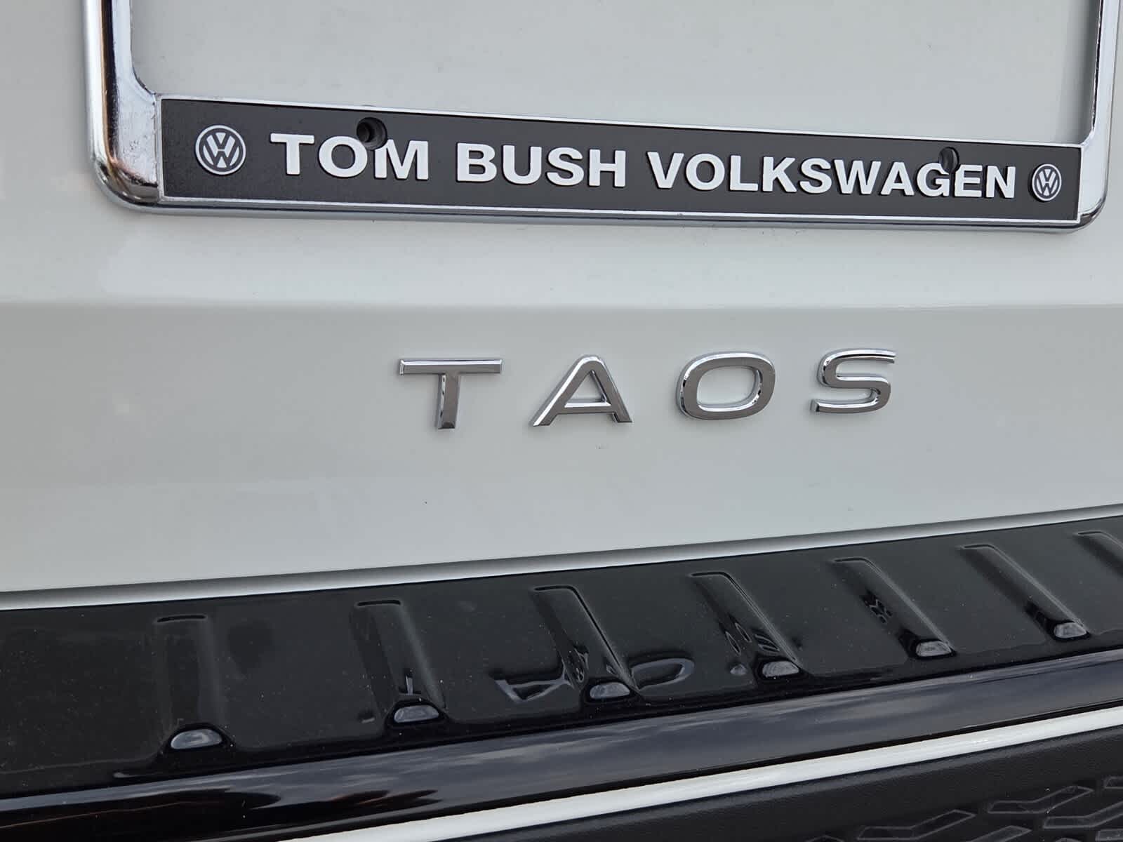 2026 Volkswagen Taos SE