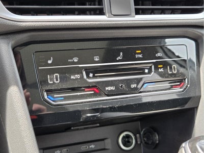 2026 Volkswagen Taos SE