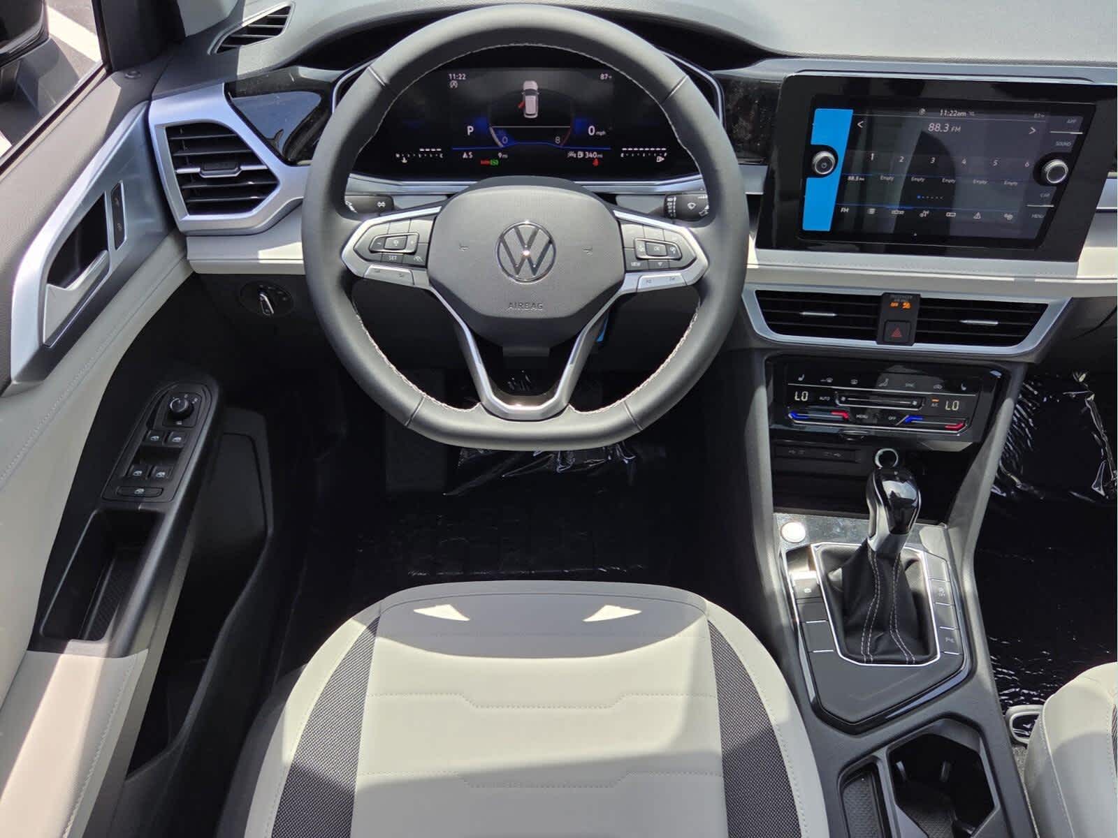2026 Volkswagen Taos SE