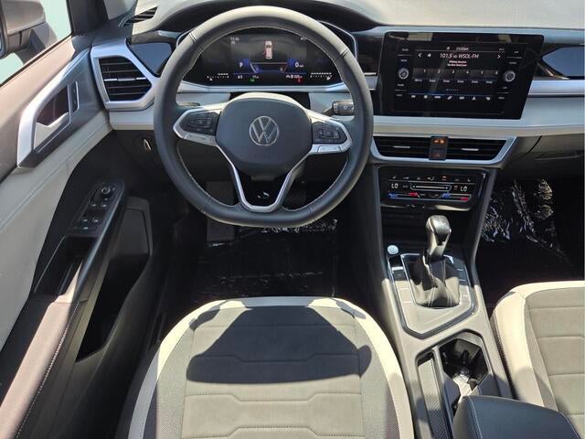 2026 Volkswagen Taos SE