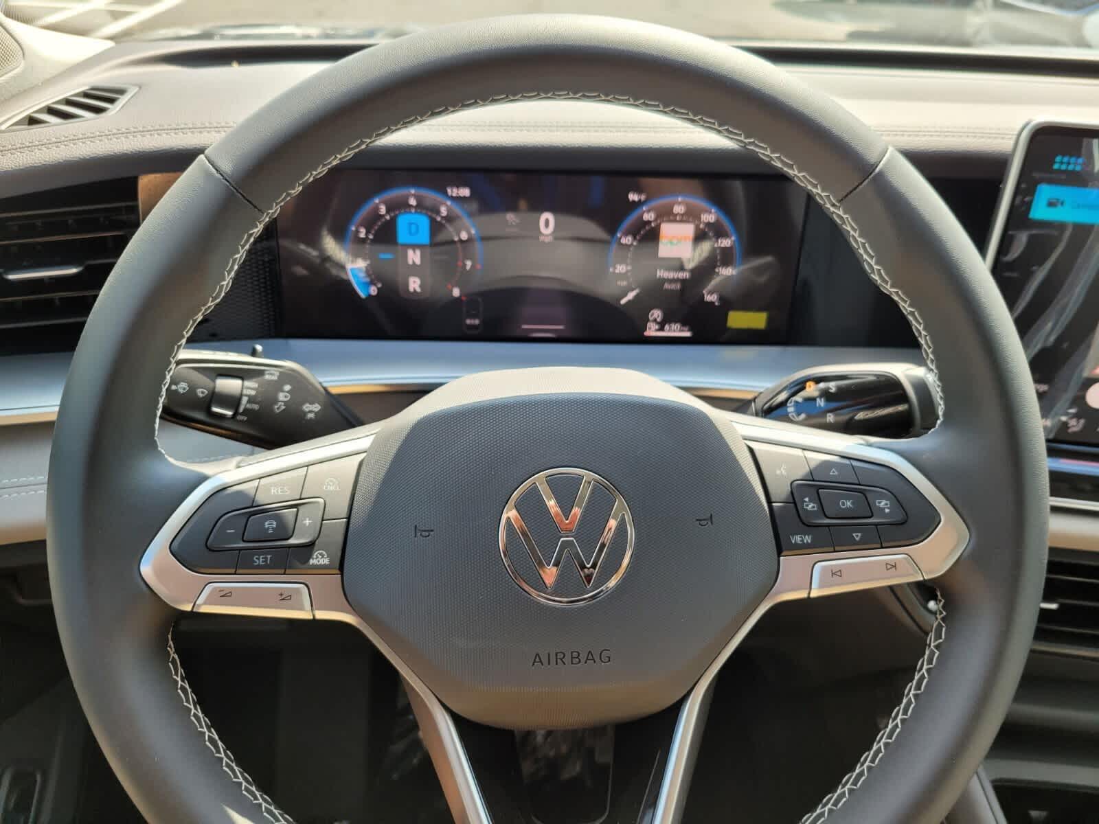 2025 Volkswagen Tiguan SE