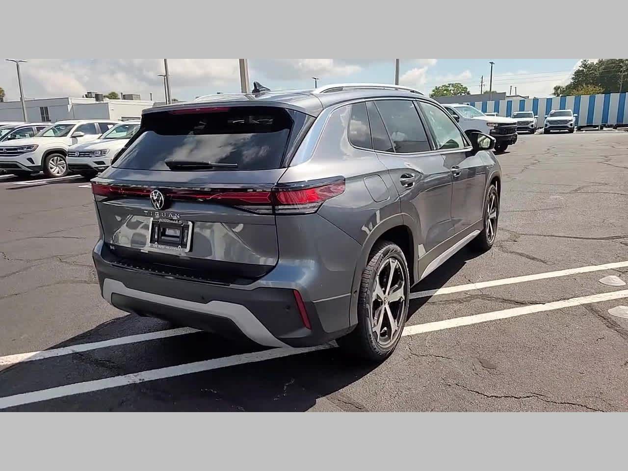 2025 Volkswagen Tiguan SE