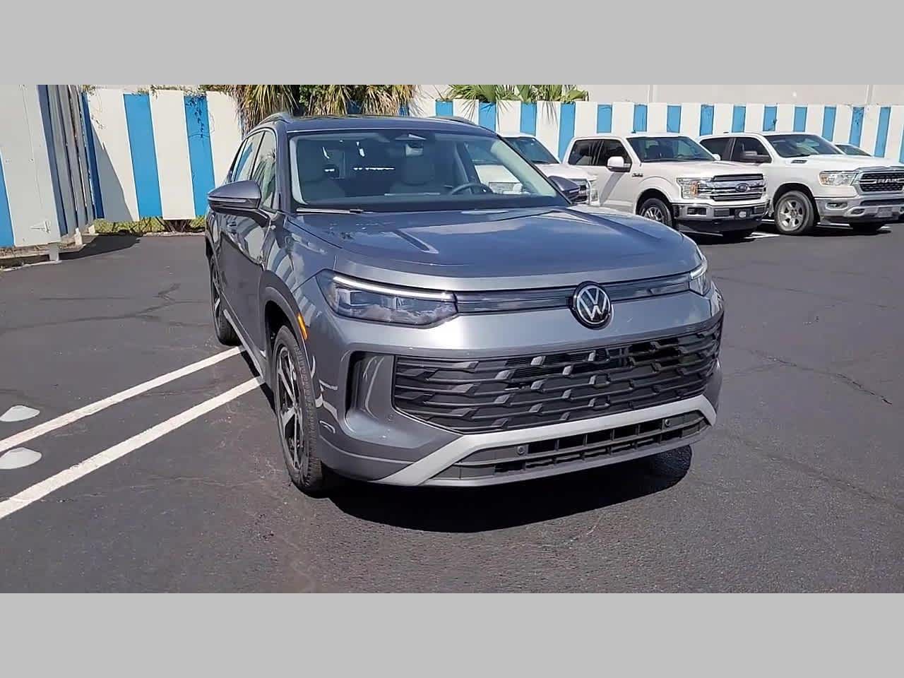 2025 Volkswagen Tiguan SE