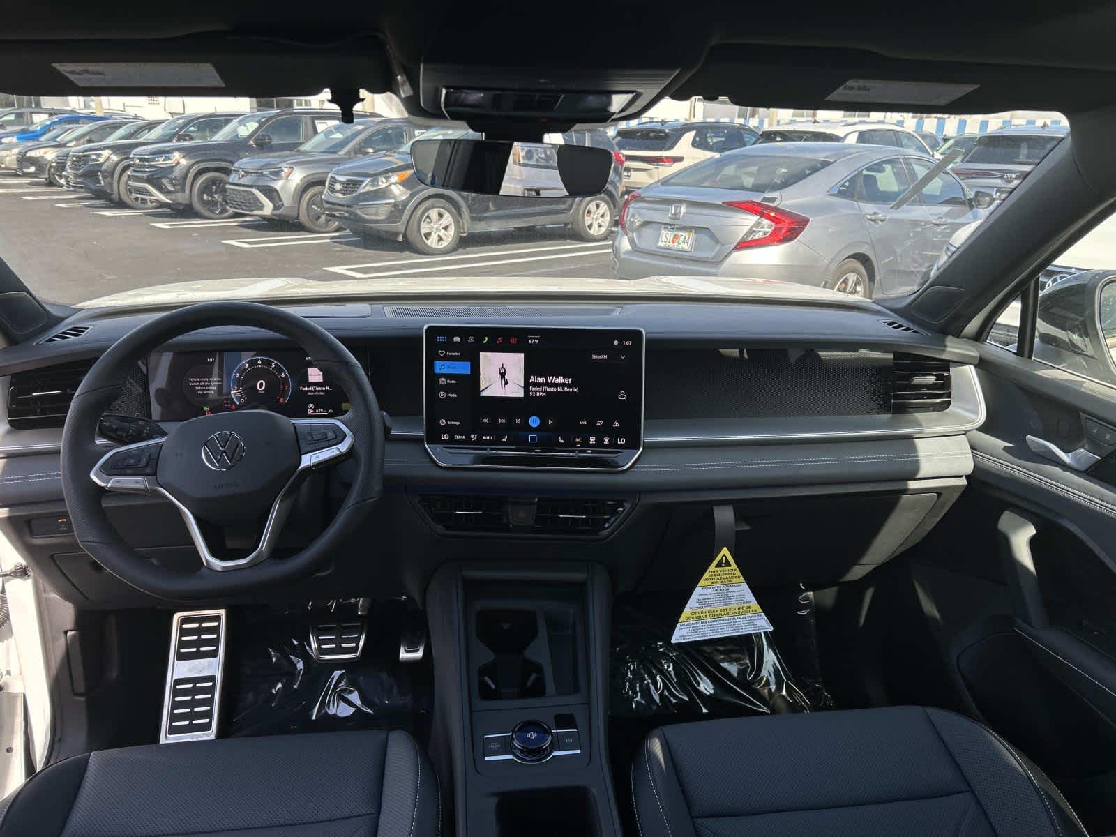 2026 Volkswagen Tiguan SE R-Line Black